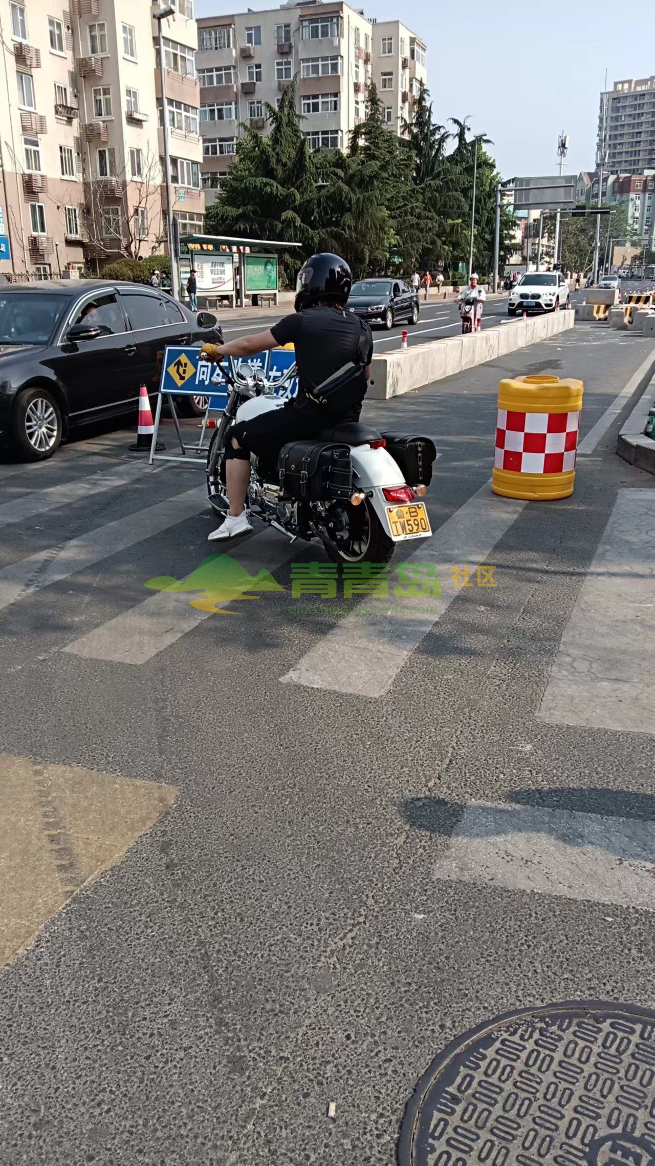 1775427810