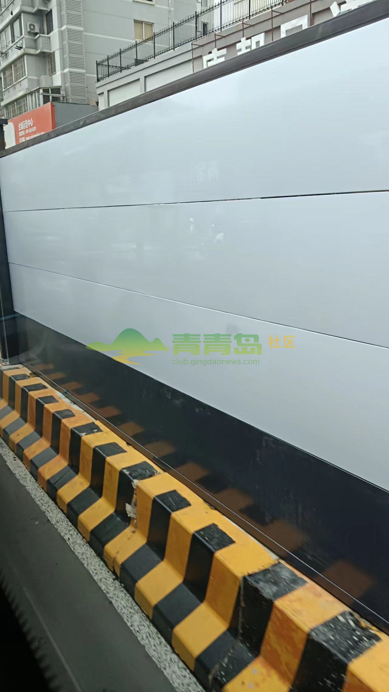 1775427810
